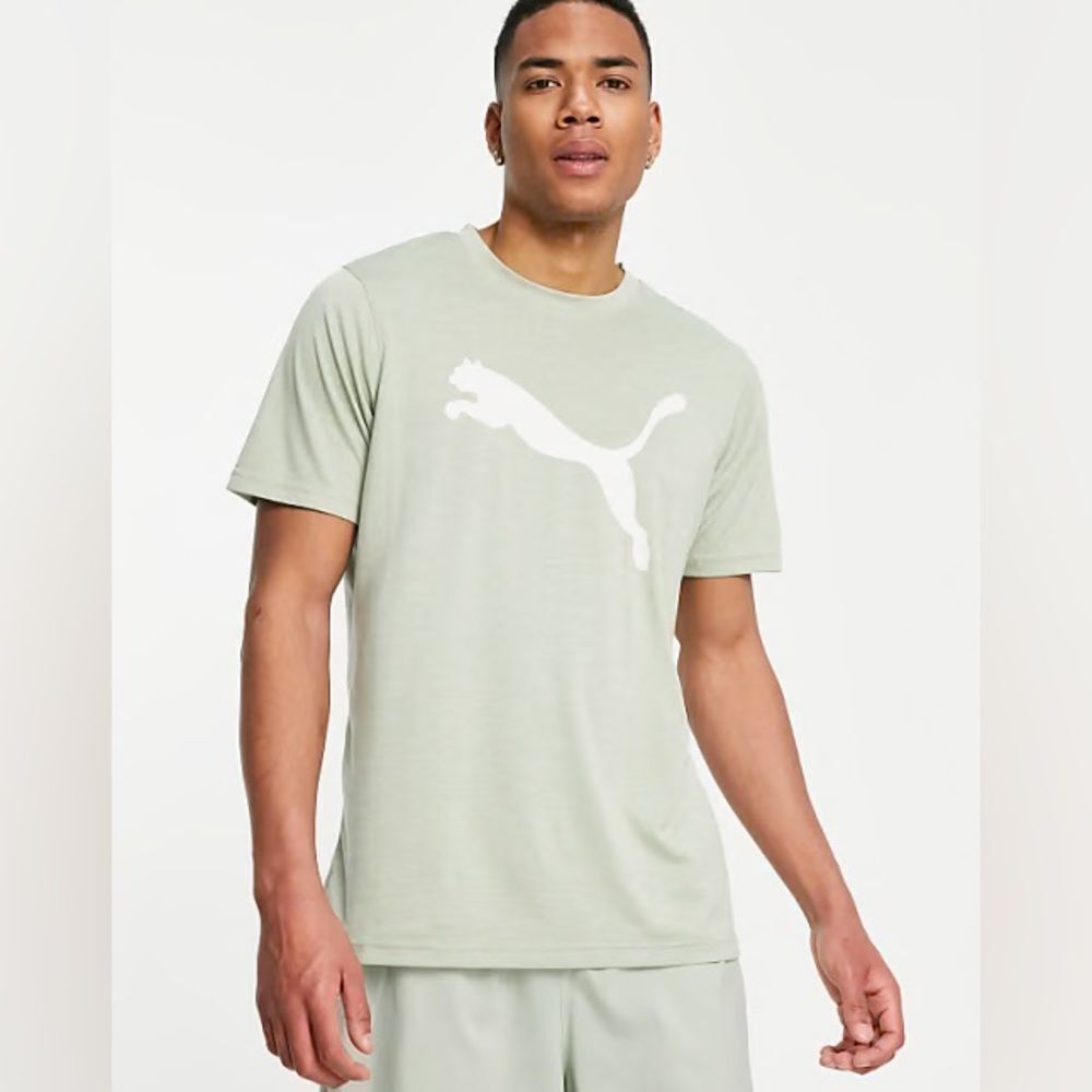 PUMA Training Favorite Heather large logo t-shirt in light‎ gray size S/P NWT